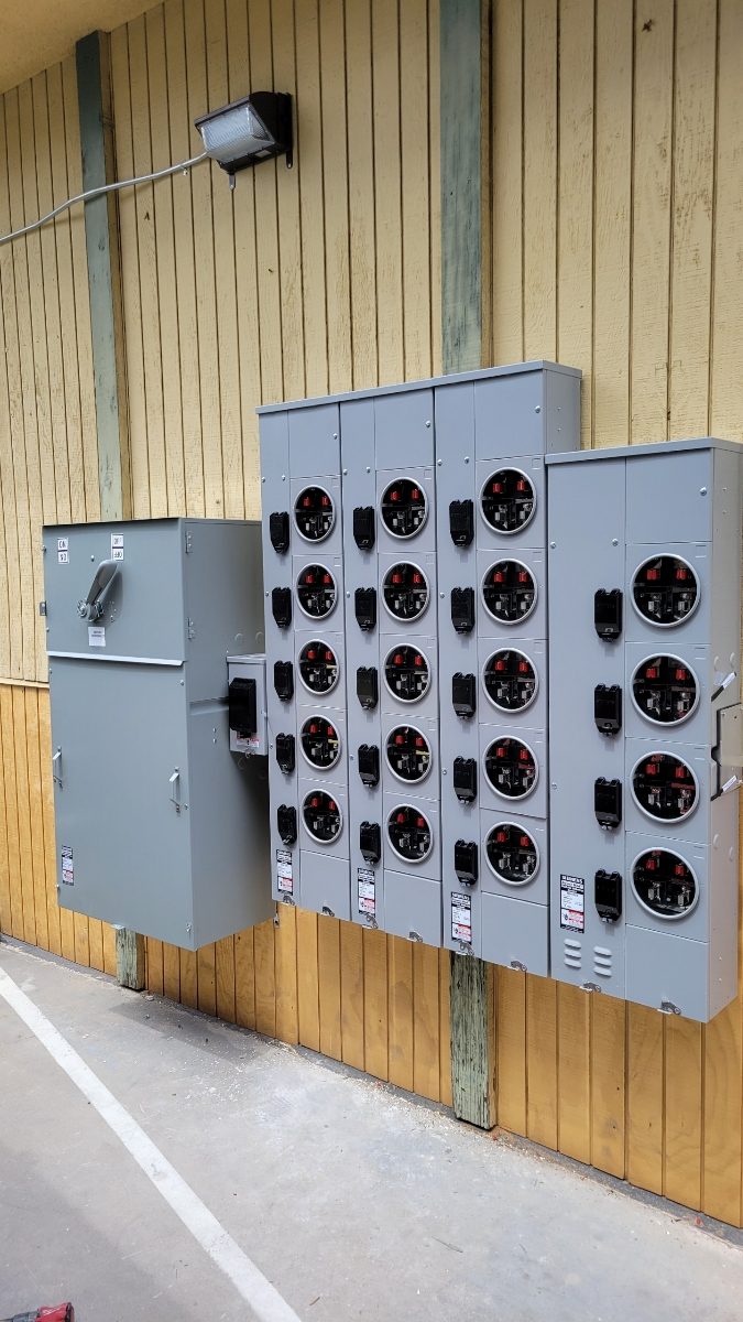 Multi-meter bank — Commercial complex, 20 meters